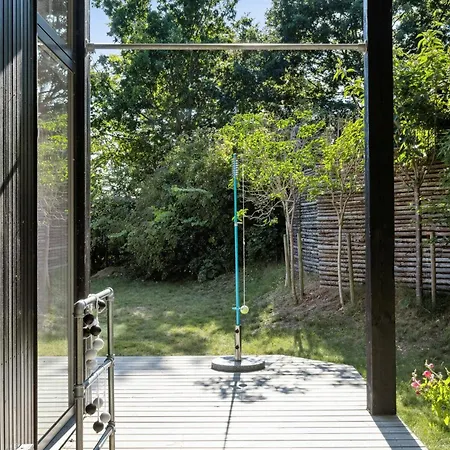 Open Garden Life In New Summer House *